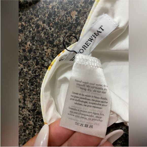 WeWoreWhat NWT Gold Chain Print Bikini Set
Size XS - Picture 10 of 12